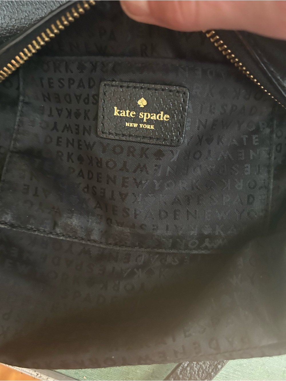 KATE SPADE NEW YORK PEBBLED LEATHER CROSSBODY DOME BAG. EXCELLENT CONDITION - Picture 10 of 10